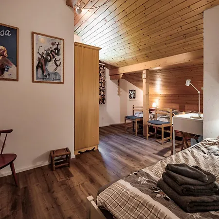 Lägenhet Casa Dschember 11 *