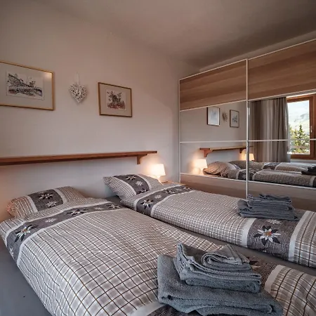 شقة Casa Dschember 11